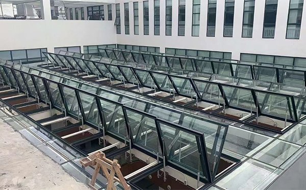 百安科技有限公司近期大通排烟窗项目案例分享 百安科技有限公司近期大通排烟窗项目案例分享