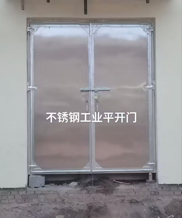 不锈钢大通工业平开门在现代工业场景中的应用实践